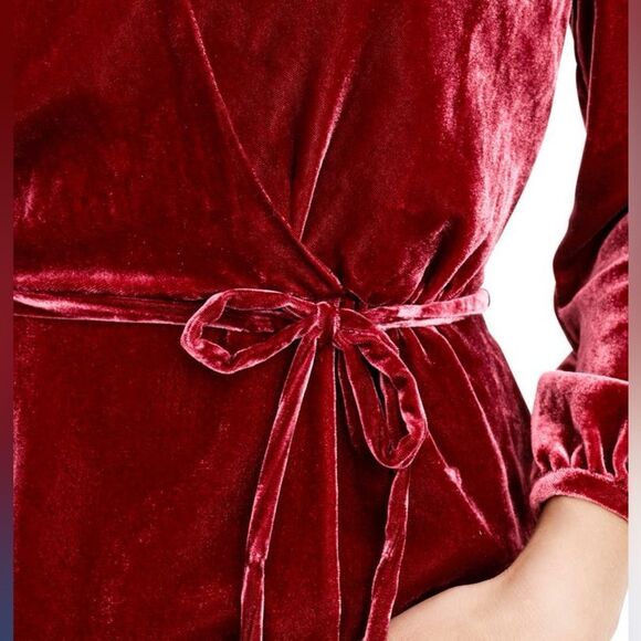 J. Crew Women’s Faux Wrap Velvet Top Burgundy Peplum Size 00 - Picture 4 of 13